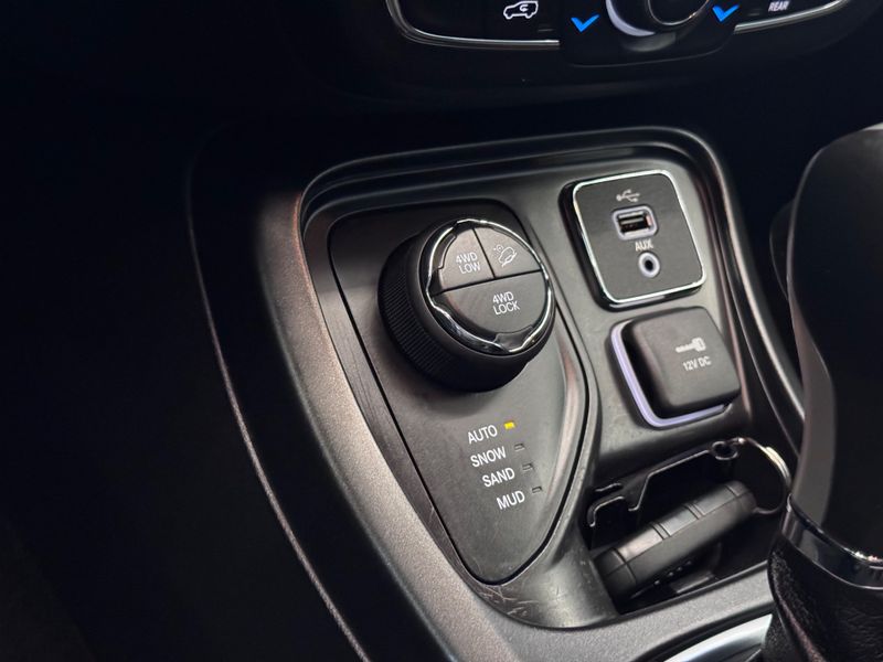 Jeep Compass Longitude 2.0 4×4 Dies 16v 2018/2018 COVEL VEICULOS ENCANTADO / Carros no Vale
