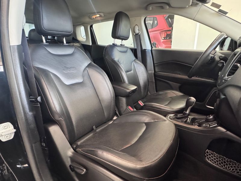 Jeep Compass Longitude 2.0 4×4 Dies 16v 2018/2018 COVEL VEICULOS ENCANTADO / Carros no Vale