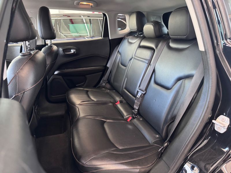 Jeep Compass Longitude 2.0 4×4 Dies 16v 2018/2018 COVEL VEICULOS ENCANTADO / Carros no Vale