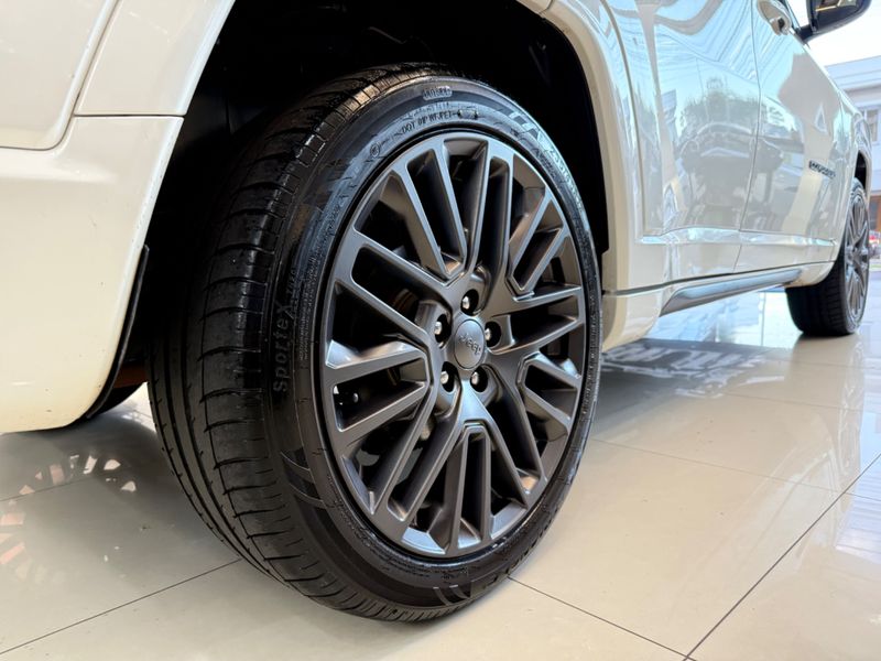 Jeep Compass Serie S T270 Turbo 2022/2023 COVEL VEICULOS ENCANTADO / Carros no Vale