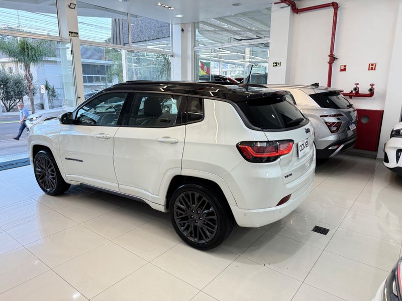 Jeep Compass Serie S T270 Turbo 2022/2023 COVEL VEICULOS ENCANTADO / Carros no Vale
