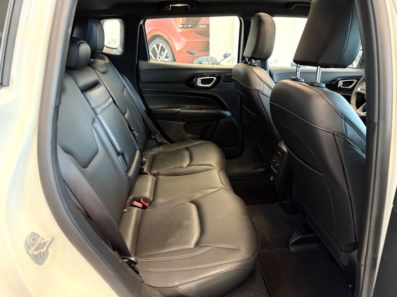 Jeep Compass Serie S T270 Turbo 2022/2023 COVEL VEICULOS ENCANTADO / Carros no Vale