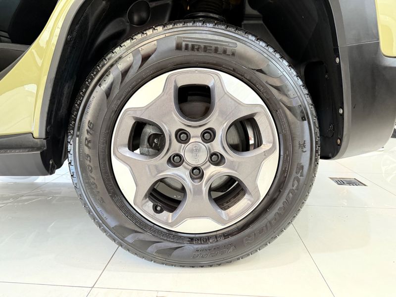 Jeep Renegade 1.8 16v Sport 2015/2016 COVEL VEICULOS ENCANTADO / Carros no Vale