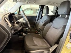 Jeep Renegade 1.8 16v Sport 2015/2016 COVEL VEICULOS ENCANTADO / Carros no Vale