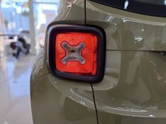 Jeep Renegade 1.8 16v Sport 2015/2016 COVEL VEICULOS ENCANTADO / Carros no Vale