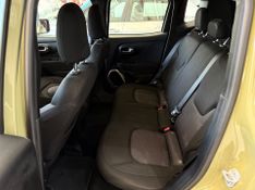 Jeep Renegade 1.8 16v Sport 2015/2016 COVEL VEICULOS ENCANTADO / Carros no Vale