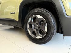 Jeep Renegade 1.8 16v Sport 2015/2016 COVEL VEICULOS ENCANTADO / Carros no Vale