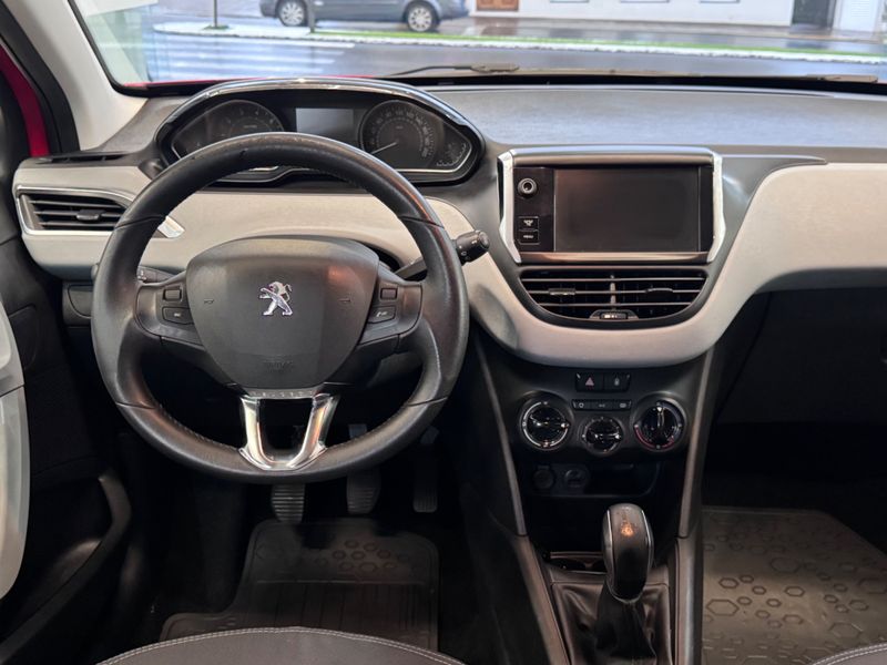 Peugeot 208 1.5 Active Pack 8v 2013/2014 COVEL VEICULOS ENCANTADO / Carros no Vale