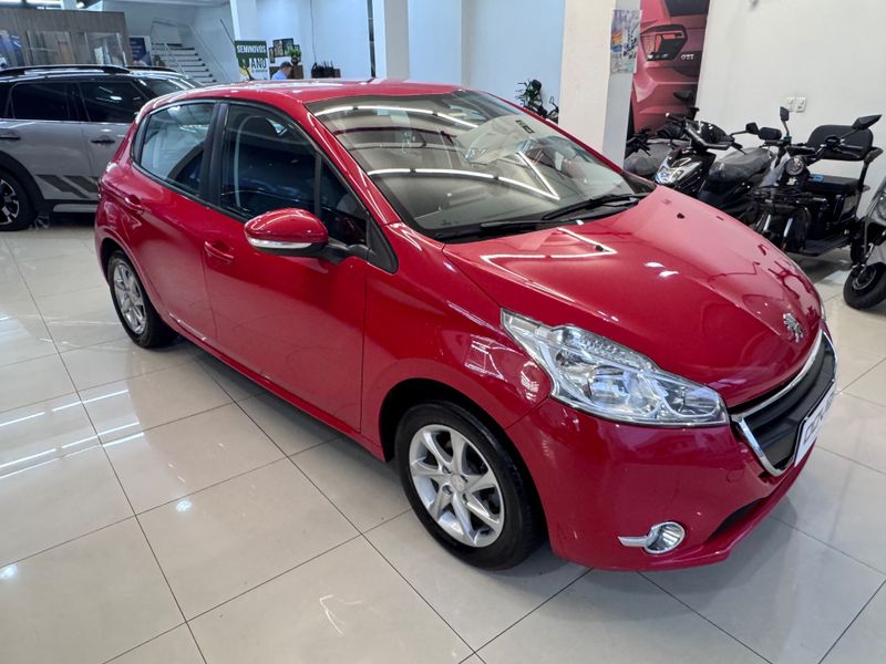 Peugeot 208 1.5 Active Pack 8v 2013/2014 COVEL VEICULOS ENCANTADO / Carros no Vale