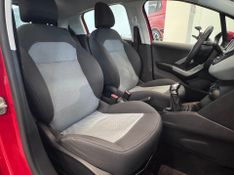 Peugeot 208 1.5 Active Pack 8v 2013/2014 COVEL VEICULOS ENCANTADO / Carros no Vale