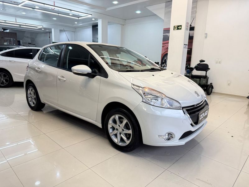 Peugeot 208 1.5 Active Pack 8v 2015/2015 COVEL VEICULOS ENCANTADO / Carros no Vale