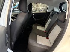 Peugeot 208 1.5 Active Pack 8v 2015/2015 COVEL VEICULOS ENCANTADO / Carros no Vale