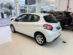 Peugeot 208 1.5 Active Pack 8v 2015/2015 COVEL VEICULOS ENCANTADO / Carros no Vale