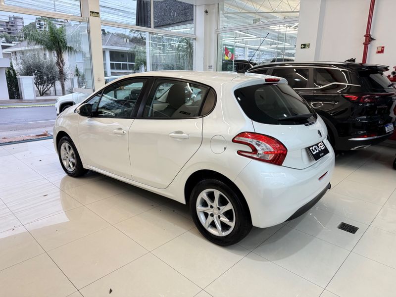 Peugeot 208 1.5 Active Pack 8v 2015/2015 COVEL VEICULOS ENCANTADO / Carros no Vale