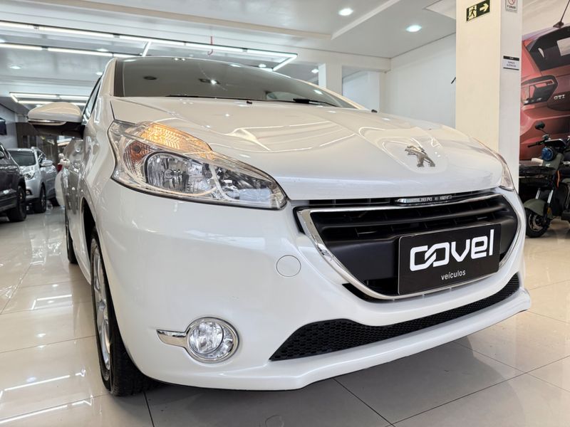 Peugeot 208 1.5 Active Pack 8v 2015/2015 COVEL VEICULOS ENCANTADO / Carros no Vale