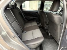 Toyota Etios Sedan X Plus 1.5 2019/2020 COVEL VEICULOS ENCANTADO / Carros no Vale