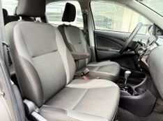 Toyota Etios Sedan X Plus 1.5 2019/2020 COVEL VEICULOS ENCANTADO / Carros no Vale