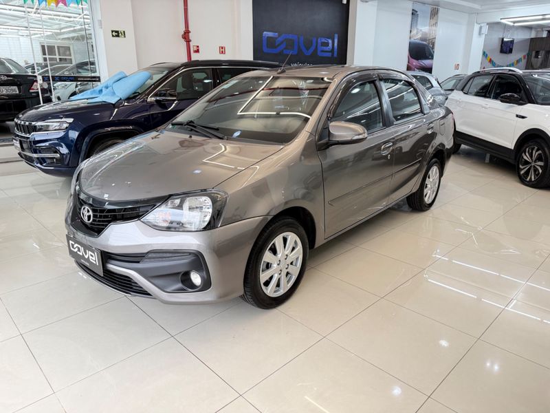 Toyota Etios Sedan X Plus 1.5 2019/2020 COVEL VEICULOS ENCANTADO / Carros no Vale
