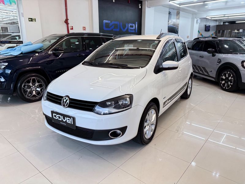 Volkswagen Fox 1.0 Gii 2012/2013 COVEL VEICULOS ENCANTADO / Carros no Vale