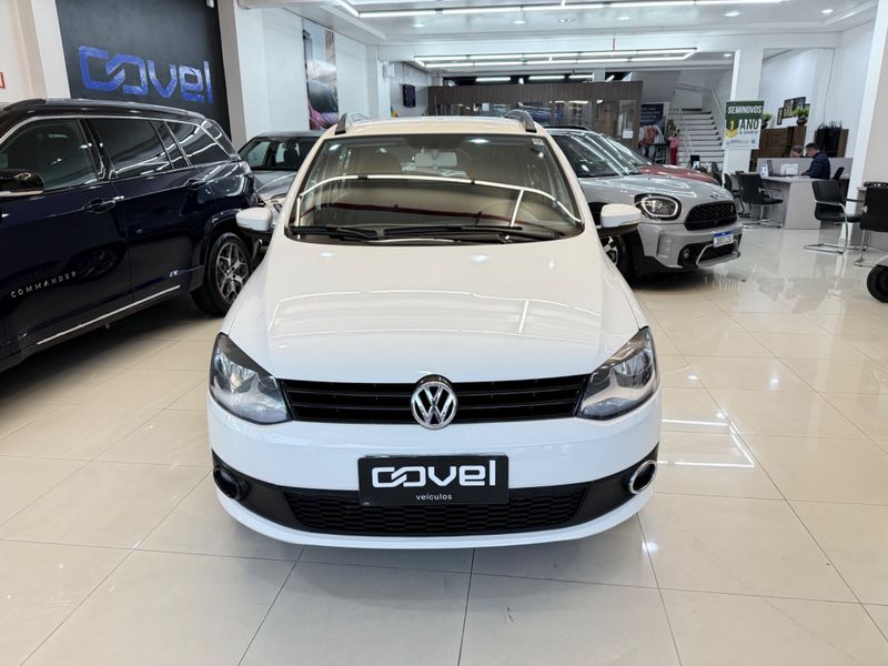 Volkswagen Fox 1.0 Gii 2012/2013 COVEL VEICULOS ENCANTADO / Carros no Vale
