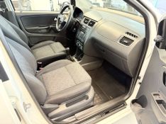 Volkswagen Fox 1.0 Gii 2012/2013 COVEL VEICULOS ENCANTADO / Carros no Vale