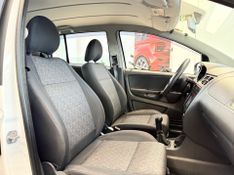 Volkswagen Fox 1.0 Gii 2012/2013 COVEL VEICULOS ENCANTADO / Carros no Vale