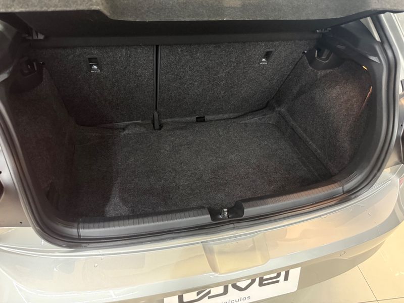 Volkswagen Polo Comfort 200 Tsi 1.0 12v 2021/2021 COVEL VEICULOS ENCANTADO / Carros no Vale