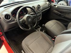 Volkswagen Voyage 1.0 Mi 8v 2013/2014 COVEL VEICULOS ENCANTADO / Carros no Vale