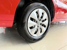 Volkswagen Voyage 1.0 Mi 8v 2013/2014 COVEL VEICULOS ENCANTADO / Carros no Vale