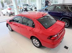 Volkswagen Voyage 1.0 Mi 8v 2013/2014 COVEL VEICULOS ENCANTADO / Carros no Vale