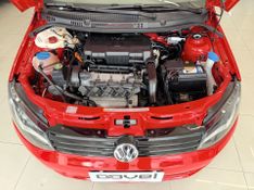 Volkswagen Voyage 1.0 Mi 8v 2013/2014 COVEL VEICULOS ENCANTADO / Carros no Vale