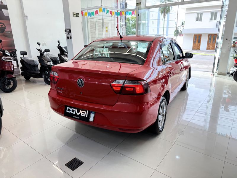 Volkswagen Voyage 1.0 Mi 8v 2013/2014 COVEL VEICULOS ENCANTADO / Carros no Vale