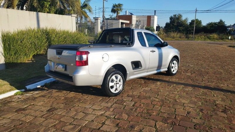 Chevrolet MONTANA LS 1.4 2018 GRASSI VEÍCULOS LAJEADO / Carros no Vale