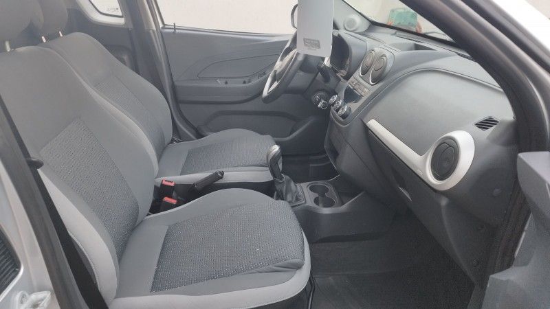 Chevrolet MONTANA LS 1.4 2018 GRASSI VEÍCULOS LAJEADO / Carros no Vale