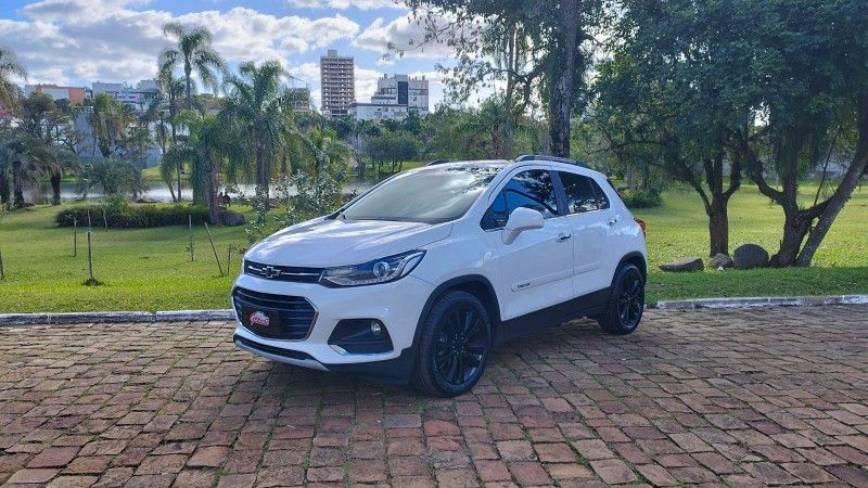 Chevrolet TRACKER LTZ 1.4 TURBO 2017 GRASSI VEÍCULOS LAJEADO / Carros no Vale
