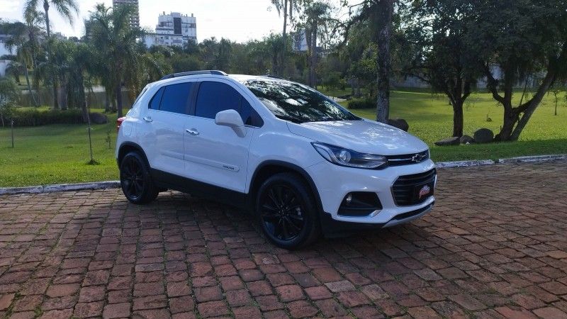 Chevrolet TRACKER LTZ 1.4 TURBO 2017 GRASSI VEÍCULOS LAJEADO / Carros no Vale