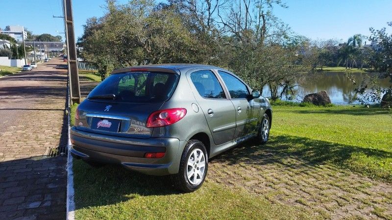 Peugeot 207 XR 1.4 2010 GRASSI VEÍCULOS LAJEADO / Carros no Vale