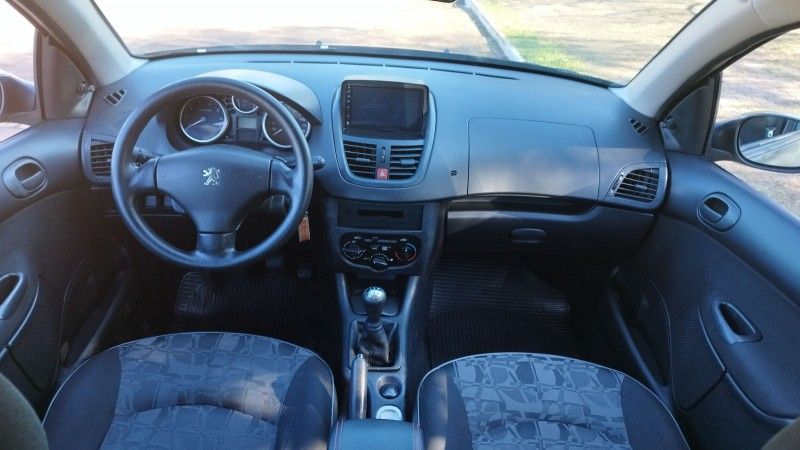 Peugeot 207 XR 1.4 2010 GRASSI VEÍCULOS LAJEADO / Carros no Vale