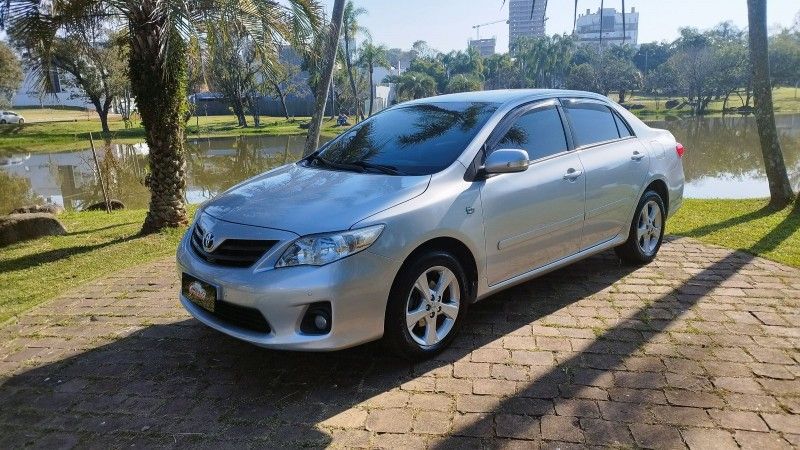 Toyota COROLLA XEi 2.0 2012 GRASSI VEÍCULOS LAJEADO / Carros no Vale