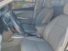 Toyota COROLLA XEi 2.0 2012 GRASSI VEÍCULOS LAJEADO / Carros no Vale