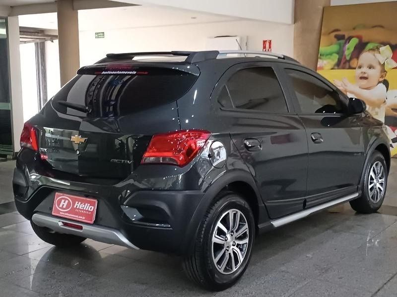 Chevrolet ONIX ACTIV 1.4 2018 HÉLIO AUTOMÓVEIS LAJEADO / Carros no Vale