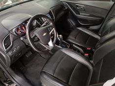 Chevrolet TRACKER PREMIER 1.4 TURBO 2018 HÉLIO AUTOMÓVEIS LAJEADO / Carros no Vale