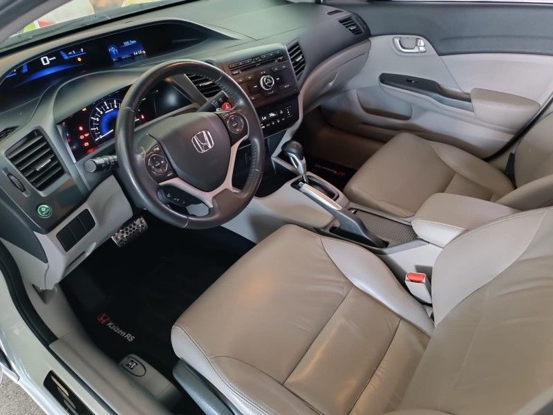 Honda CIVIC SEDAN LXR 2015 HÉLIO AUTOMÓVEIS LAJEADO / Carros no Vale
