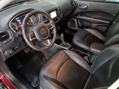 Jeep COMPASS SPORT 2.0 2017 HÉLIO AUTOMÓVEIS LAJEADO / Carros no Vale