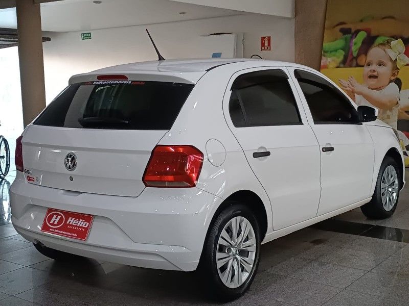 Volkswagen GOL 1.0 2023 HÉLIO AUTOMÓVEIS LAJEADO / Carros no Vale