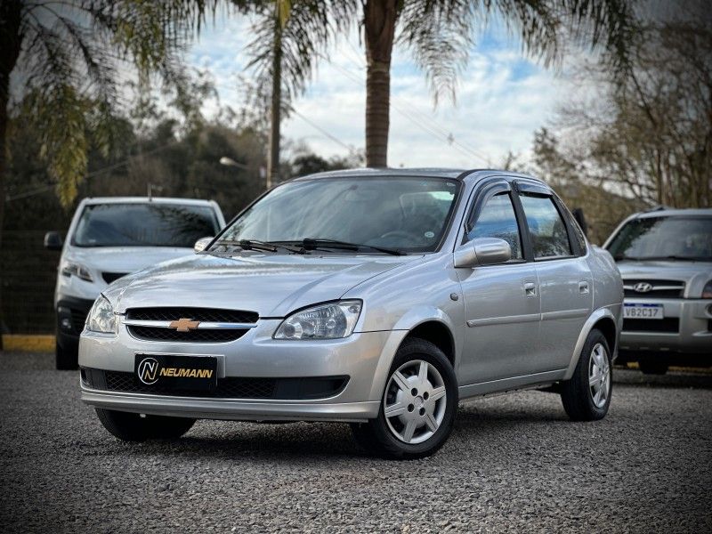 Chevrolet CLASSIC LS 1.0 VHC 2013 NEUMANN VEÍCULOS ARROIO DO MEIO / Carros no Vale