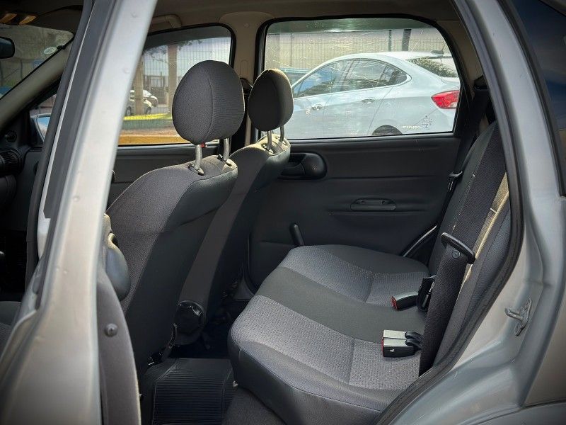 Chevrolet CLASSIC LS 1.0 VHC 2013 NEUMANN VEÍCULOS ARROIO DO MEIO / Carros no Vale