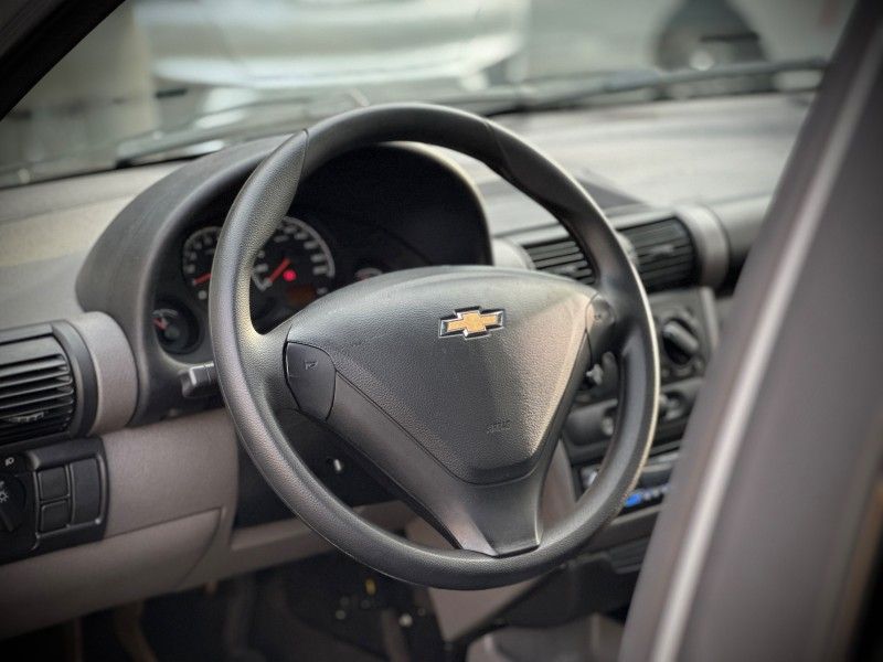 Chevrolet CLASSIC LS 1.0 VHC 2013 NEUMANN VEÍCULOS ARROIO DO MEIO / Carros no Vale