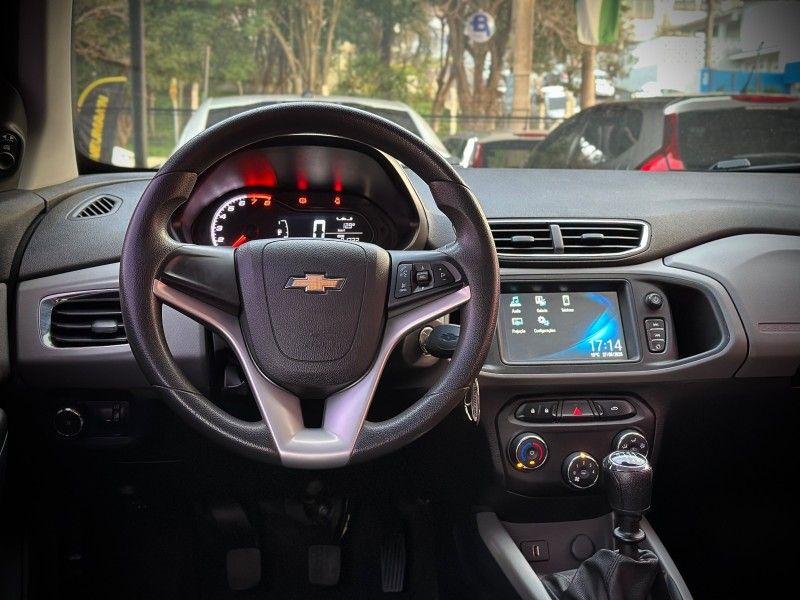 Chevrolet ONIX LT 1.4 2019 NEUMANN VEÍCULOS ARROIO DO MEIO / Carros no Vale