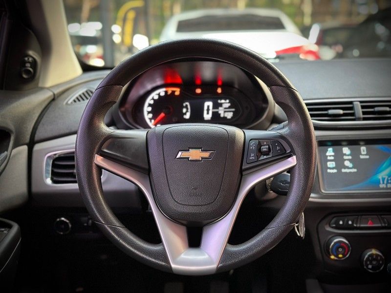 Chevrolet ONIX LT 1.4 2019 NEUMANN VEÍCULOS ARROIO DO MEIO / Carros no Vale